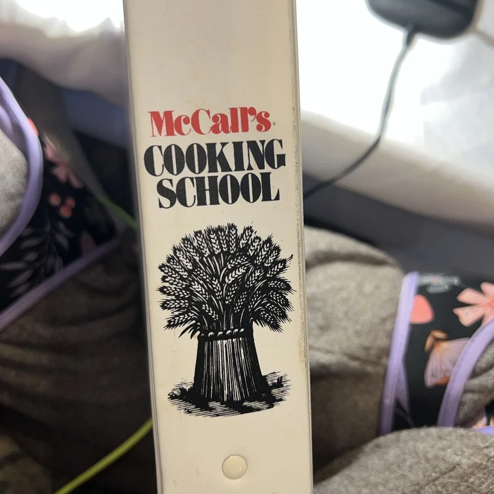 McCall's Cooking School‎ Step by Step Cookbook 1983 Binder Recipes